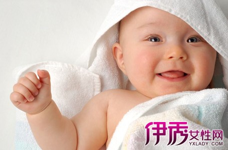【图】包婴儿的正确方法图 图解新生宝宝包裹